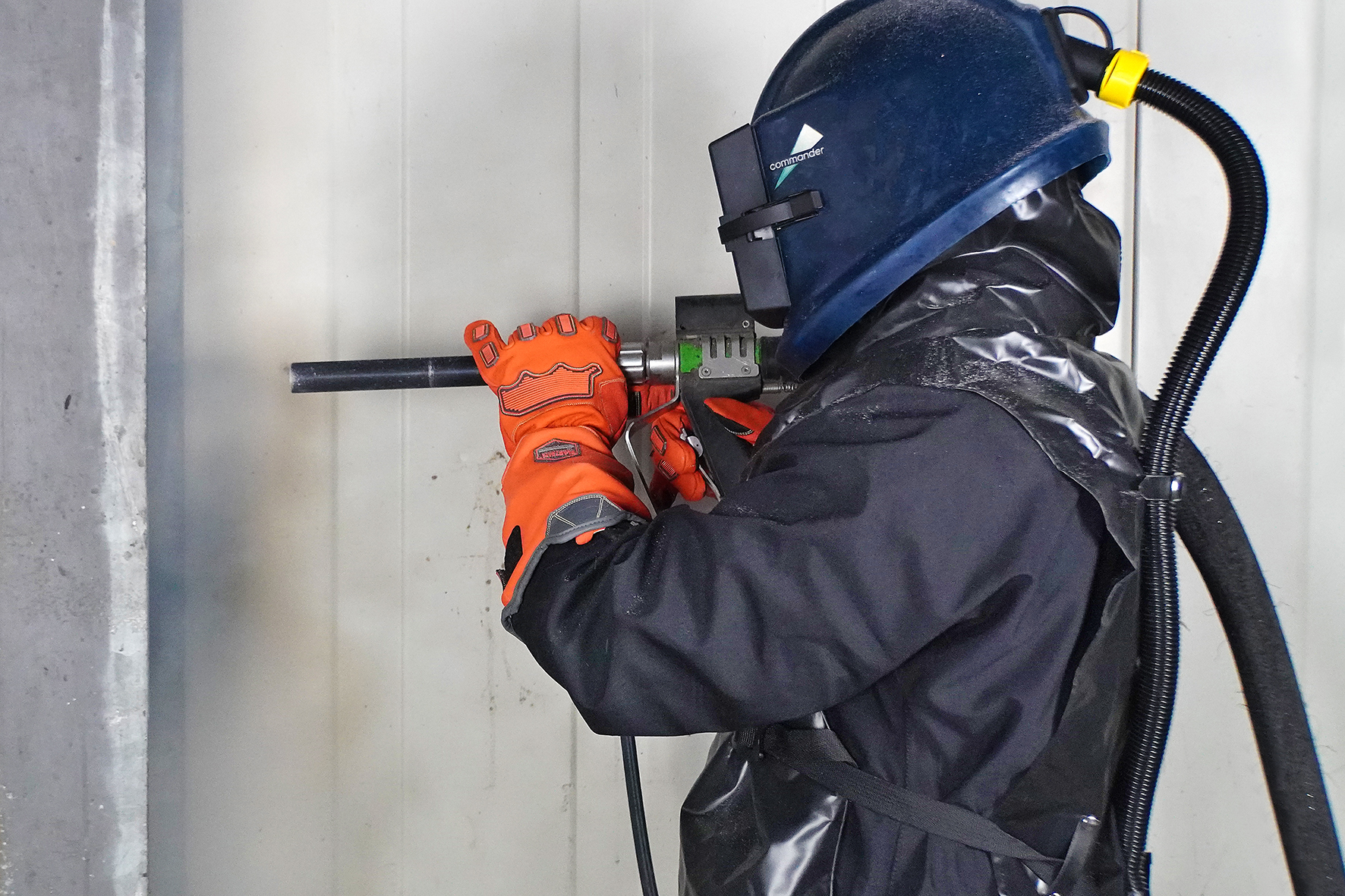 Strahlerschutzanzug DEFENDER Anwendungsbild Nahaufnahme